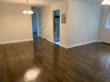 Goodmans Crossing 1-2 Beds Apartment for Rent - Photo Gallery 5