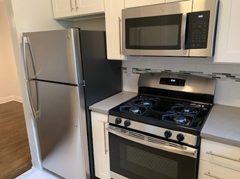 Goodmans Crossing 1-2 Beds Apartment for Rent - Photo Gallery 2