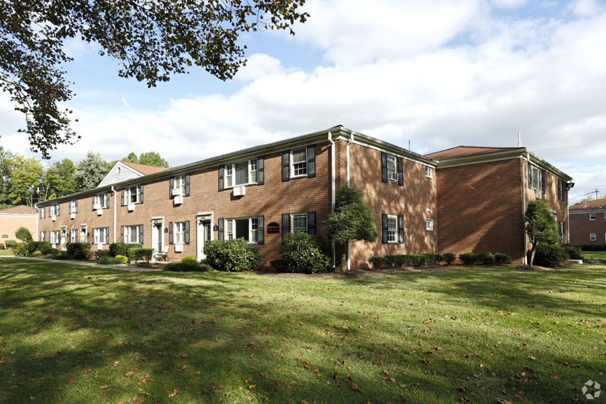 Bayberry Gardens Apartments 107a Rivervale Court Scotch Plains Nj Rentcafe