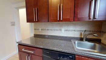128 Broad St. 1-2 Beds Apartment for Rent - Photo Gallery 3