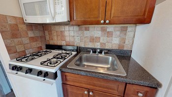 114 Montgomery Street 1-2 Beds Apartment for Rent - Photo Gallery 2