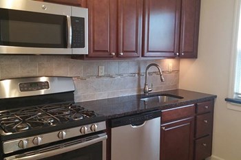 17-33 Madison Ave. 2 Beds Apartment, Townhouse for Rent - Photo Gallery 4