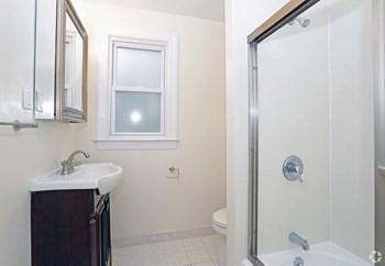 17-33 Madison Ave. 2 Beds Apartment, Townhouse for Rent - Photo Gallery 2
