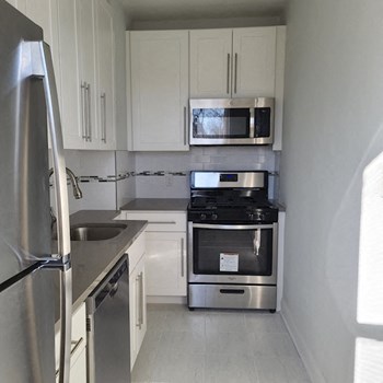 101 Terrace Avenue Studio-2 Beds Apartment for Rent - Photo Gallery 3
