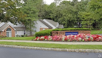 Cedar Street Commons - A 62+ Senior Community Apartments, 156 East