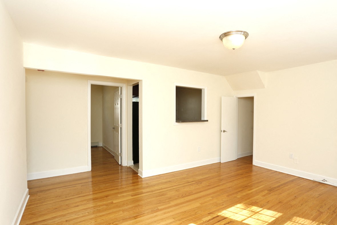 Riverview Manor Apartments, 350-360 Crowells Road, Highland Park, NJ