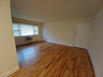 461 Heckman Street Apt. 103 1-2 Beds Apartment for Rent - Photo Gallery 2
