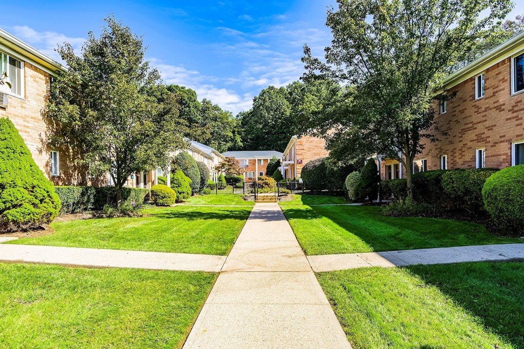 the preserve at city center apartments walking path