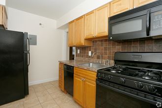 183-213 Branch Avenue 1-2 Beds Apartment for Rent