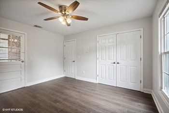 59 Trenton Avenue 1-2 Beds Apartment for Rent - Photo Gallery 5