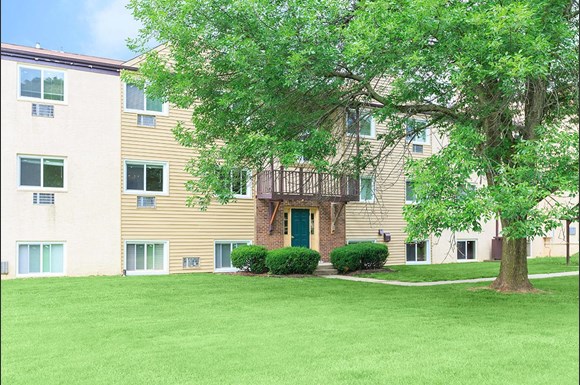 The Addison At English Village Apartments The Addison At English Village Apartments