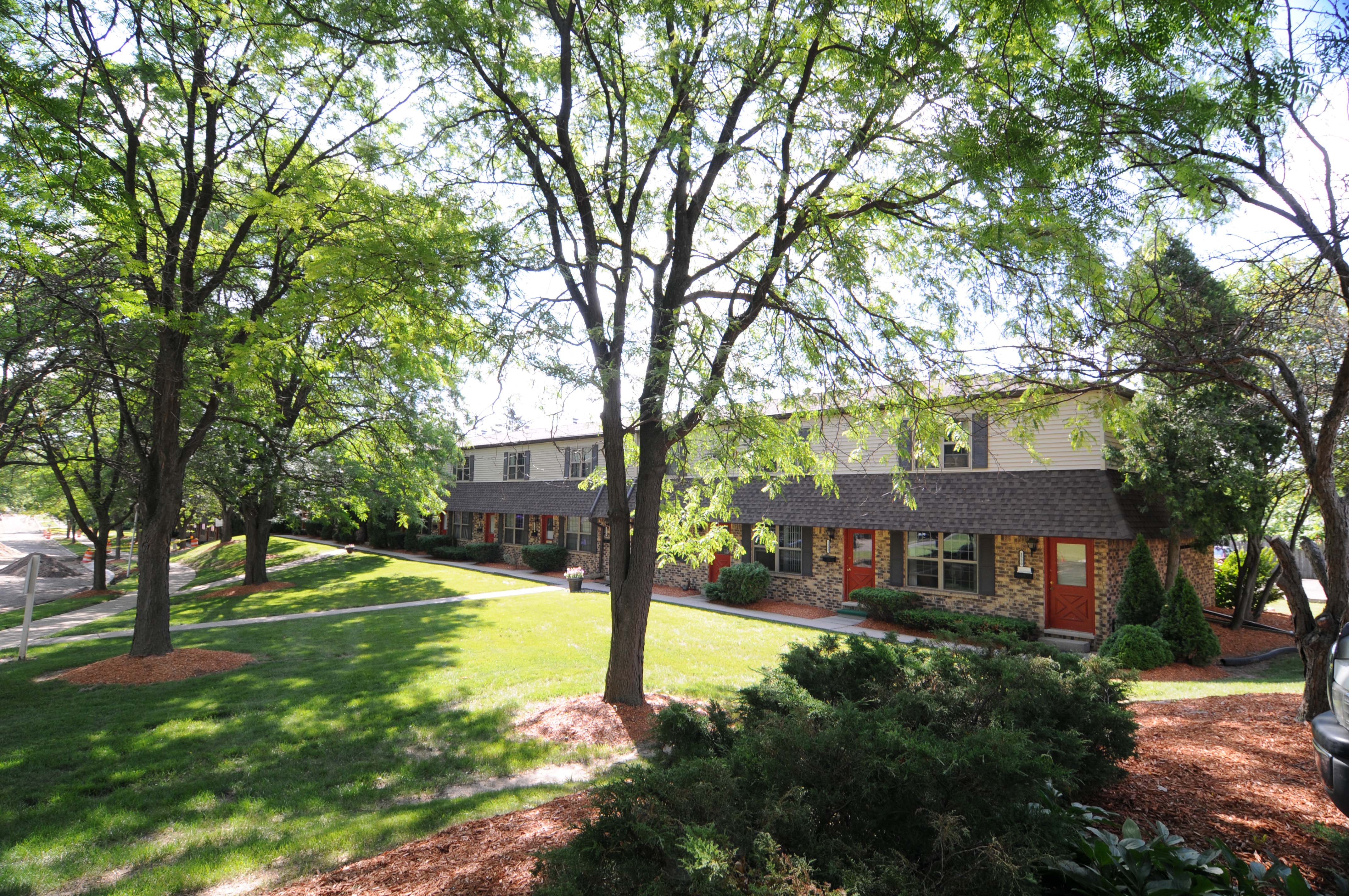Cambria Townhomes Apartments in East Lansing, MI