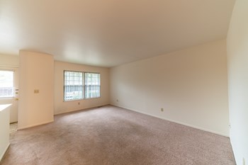 1530 Cambria Drive 2 Beds Home, Student for Rent - Photo Gallery 4