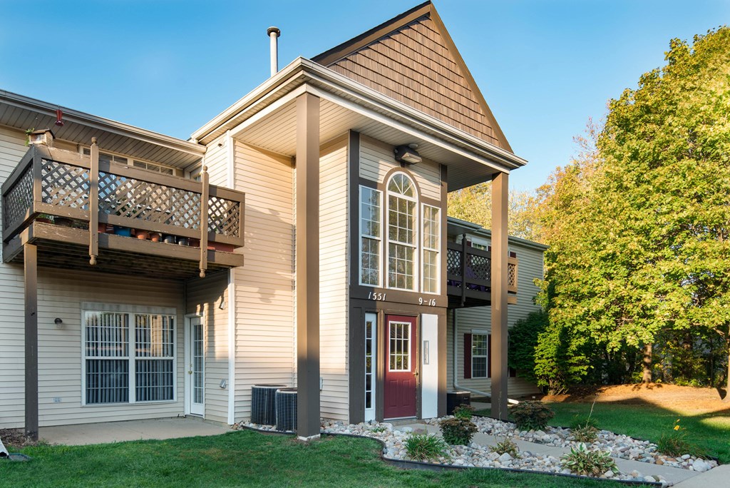 Exterior Eastwind Apartments in East Lansing Michigan