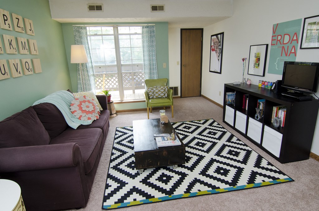 Spacious Living room in East Lansing Apartments near Michigan State University | Eastwinds