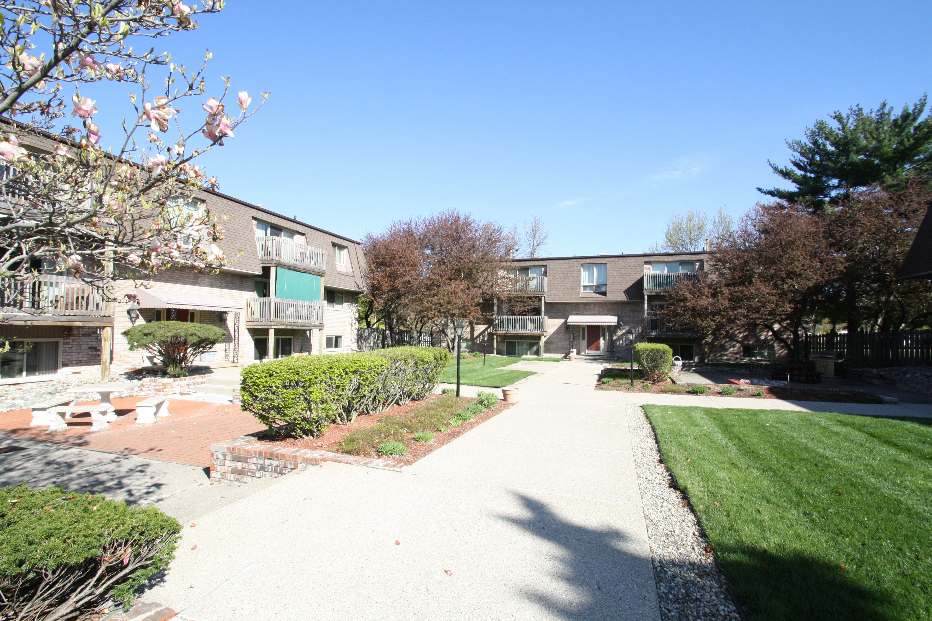 Kimberly Square Apartments | Apartments in Lansing, MI