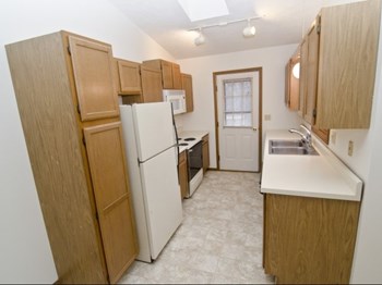 3404 Parkwood 2 Beds Duplex/Triplex, Student for Rent - Photo Gallery 5