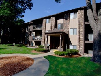 581 Lake Forest Lane 1-3 Beds Apartment for Rent - Photo Gallery 14