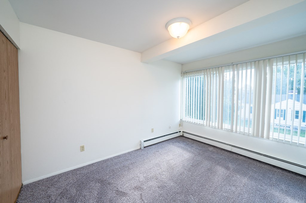 Spacious bedrooms in East Lansing Apartments near Michigan State University | Americana Apartments