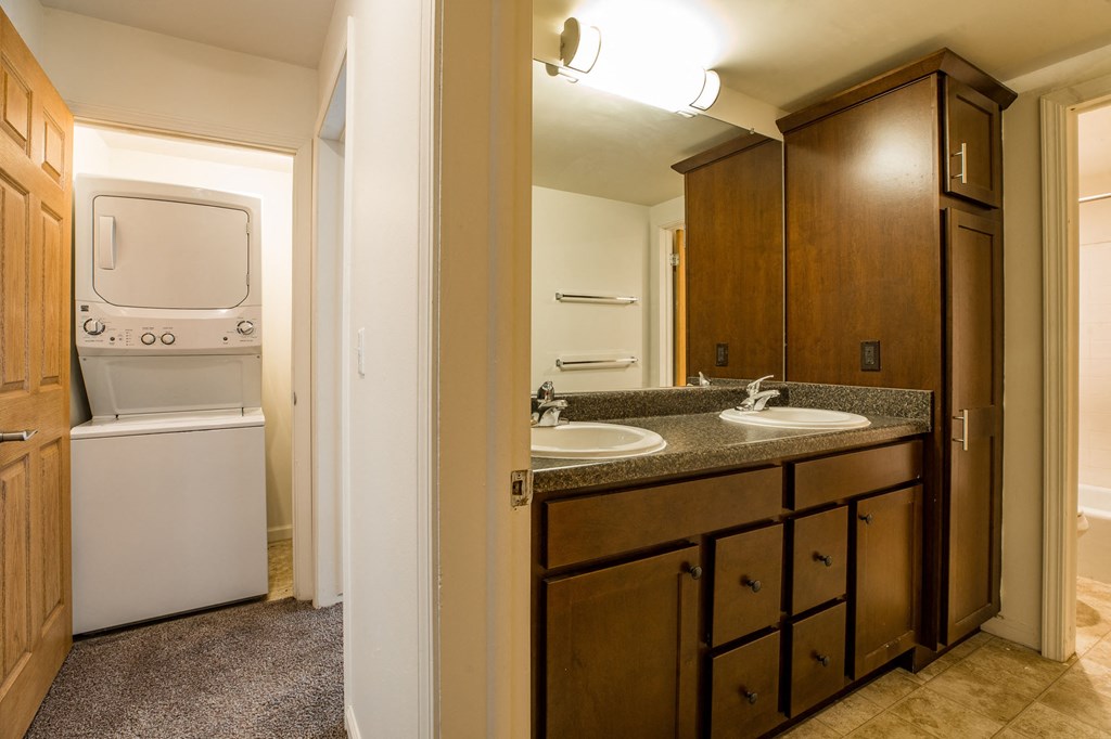 Spacious bedrooms in East Lansing Apartments near Michigan State University | Americana Apartments