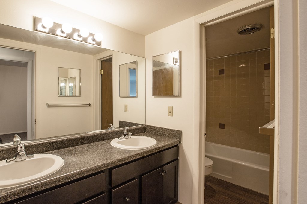 East Lansing Apartments Near Michigan State University | Americana B Apartments