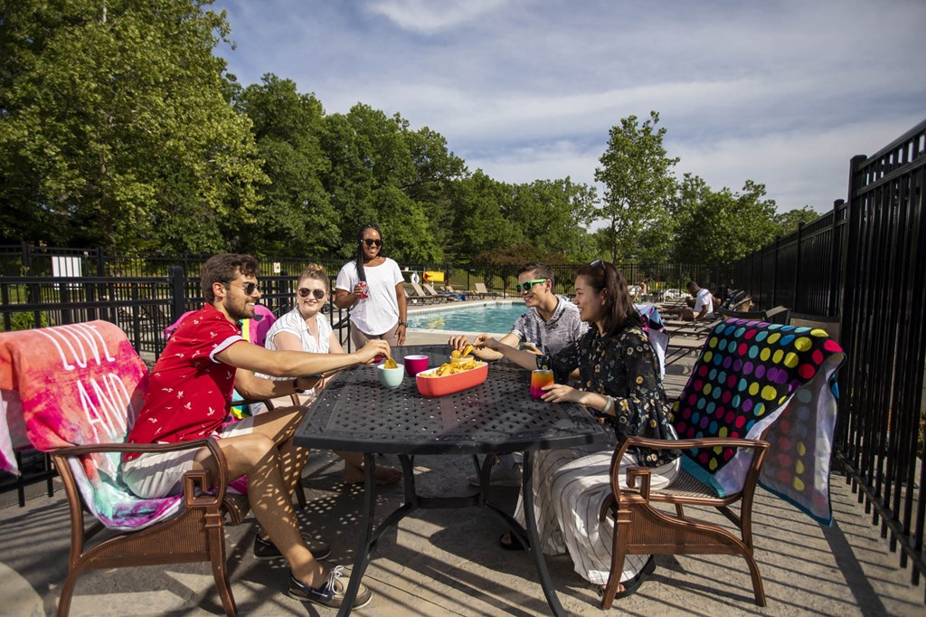 Campus Hill Apartments near Michigan State University