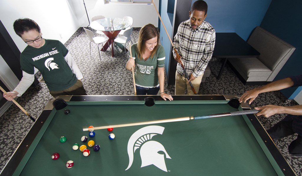 Resident lounge in East Lansing Apartments near Michigan State University | Capitol Villa Apartments near MSU