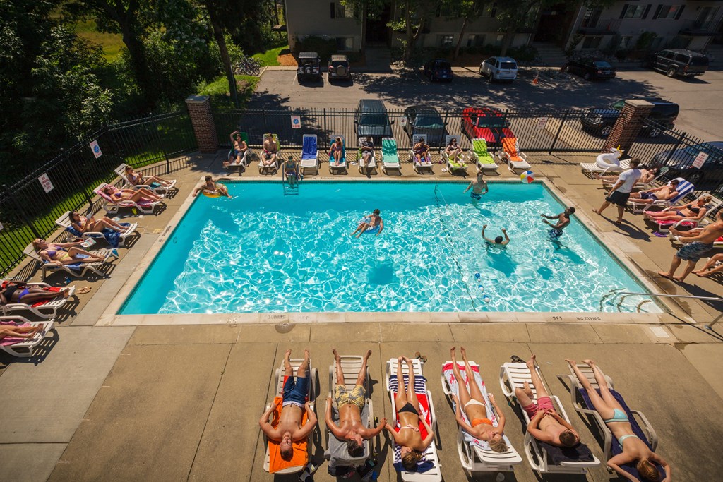 East Lansing Apartments Near Michigan State University | Cedar Greens Apartments