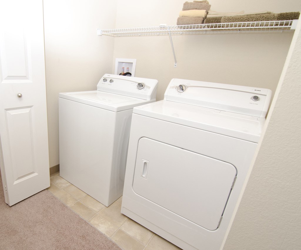 East Lansing Apartments Near Michigan State University | Cedar Greens Apartments