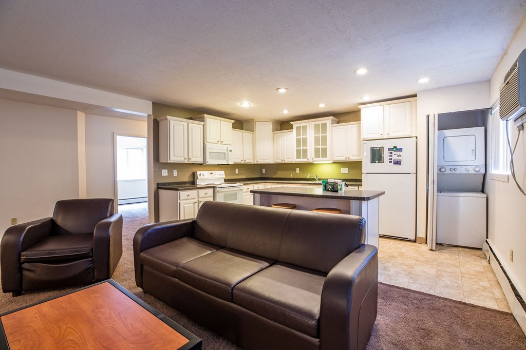 Spacious Kitchen and Living room in East Lansing Apartments near Michigan State University | Cedar Street