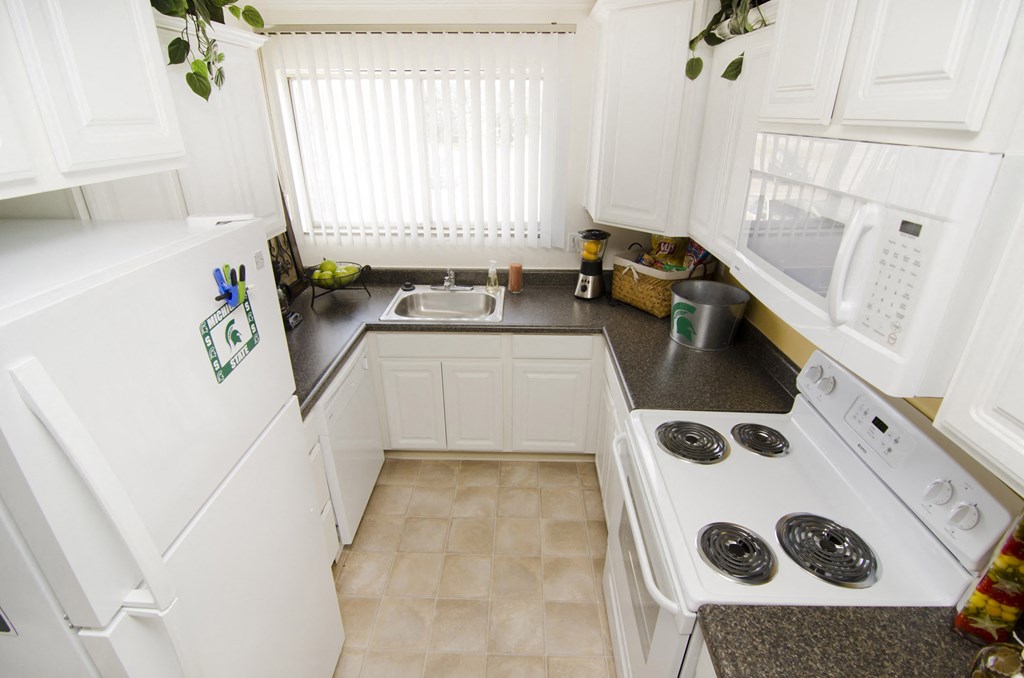 East Lansing Apartments near Michigan State University | Collingwood Apartments