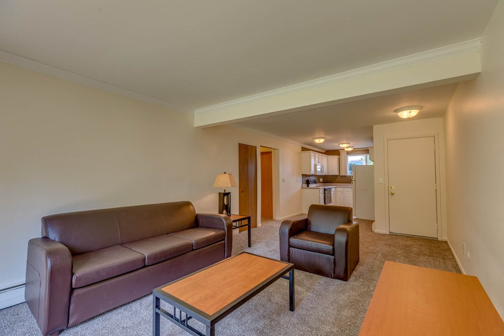 Spacious Living room in East Lansing Apartments near Michigan State University | Collingwood Apartments