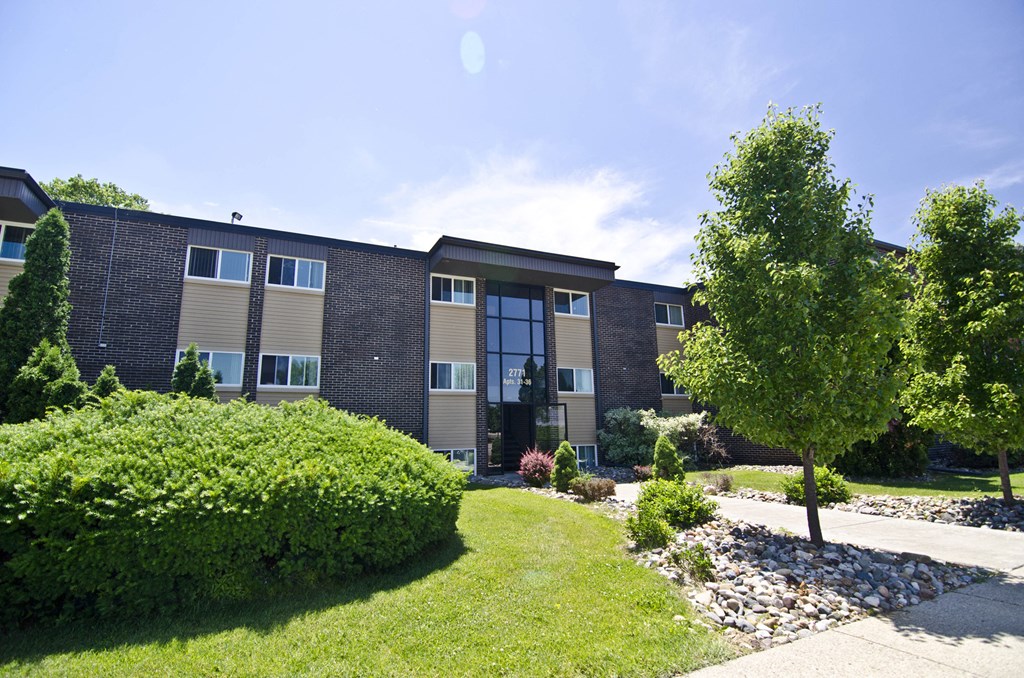 East Lansing Apartments near Michigan State University | Collingwood Apartments