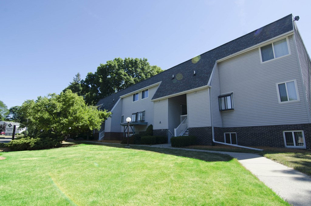 East Lansing Apartments near Michigan State University | Eastpoint Townlets