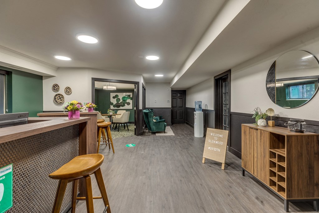 Apartments in East Lansing near Michigan State University | Glenwood