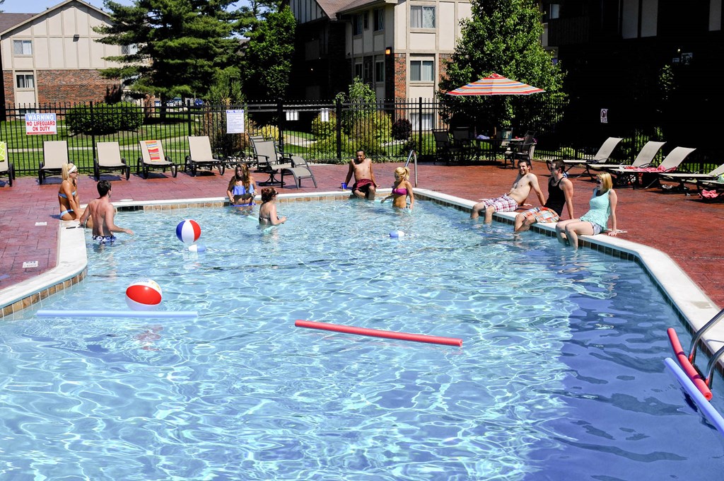 Apartments in East Lansing near Michigan State University | Glenwood