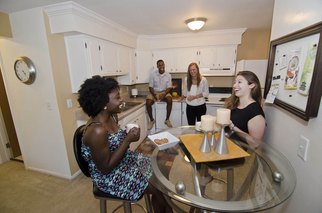 Spacious Kitchen in East Lansing Apartments near Michigan State University | North Pointe