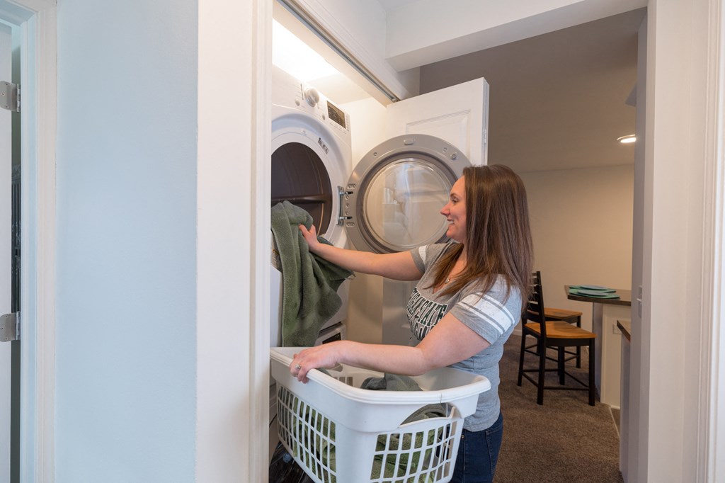 Washer Dryer In Apartment in East Lansing