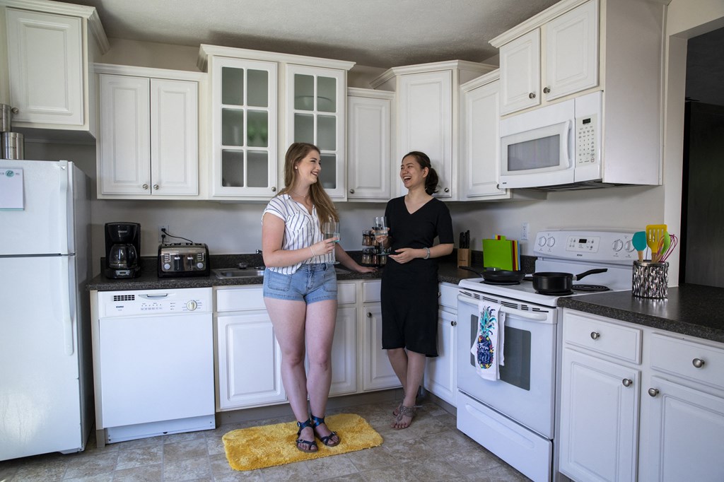 Townhomes near Michigan State University | Oakbrook Townhomes