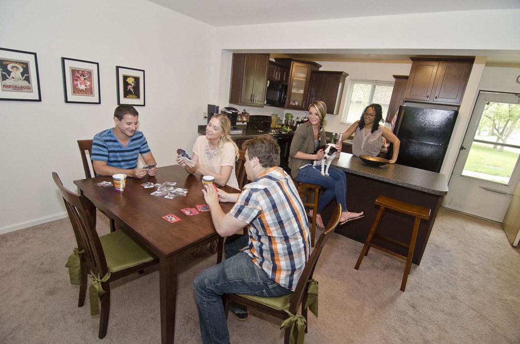 Townhomes near Michigan State University | Oakbrook Townhomes