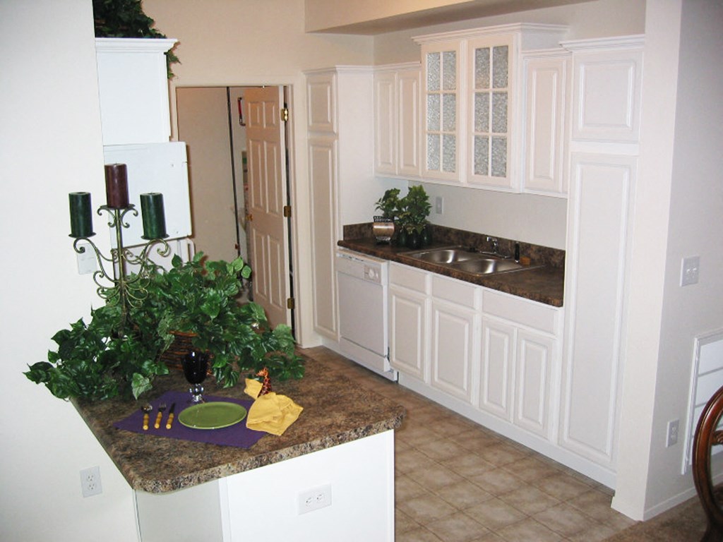 Apartments in East Lansing | Olde Farm II