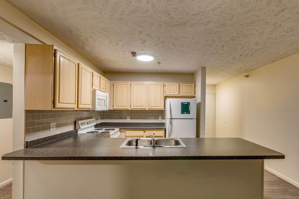 Spacious Kitchen in East Lansing Apartments near Michigan State University | Park Place
