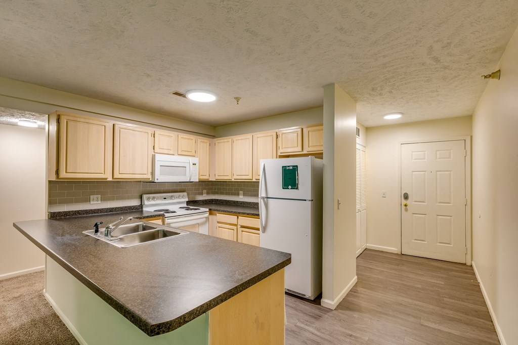 Spacious Kitchen in East Lansing Apartments near Michigan State University | Park Place