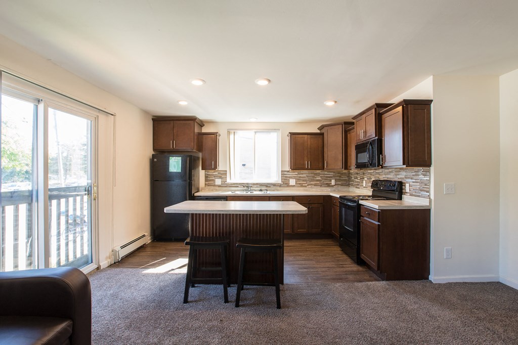 East Lansing Apartments Near Michigan State University | River Park Apartments