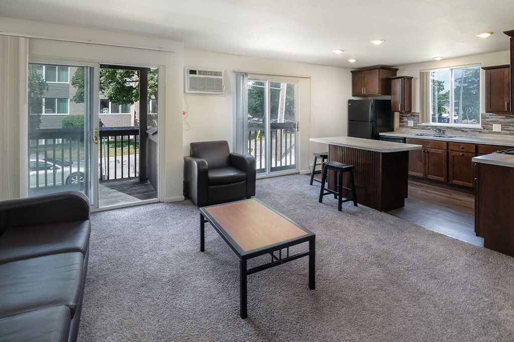 East Lansing Apartments Near Michigan State University | River Park Apartments