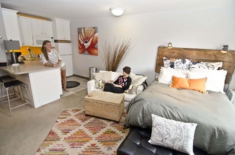 Apartments in East Lansing near Michigan State University | Studio House Apartments