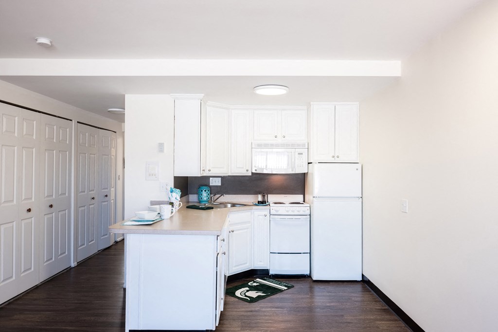 Spacious Kitchen in East Lansing Apartments near Michigan State University | Studio House