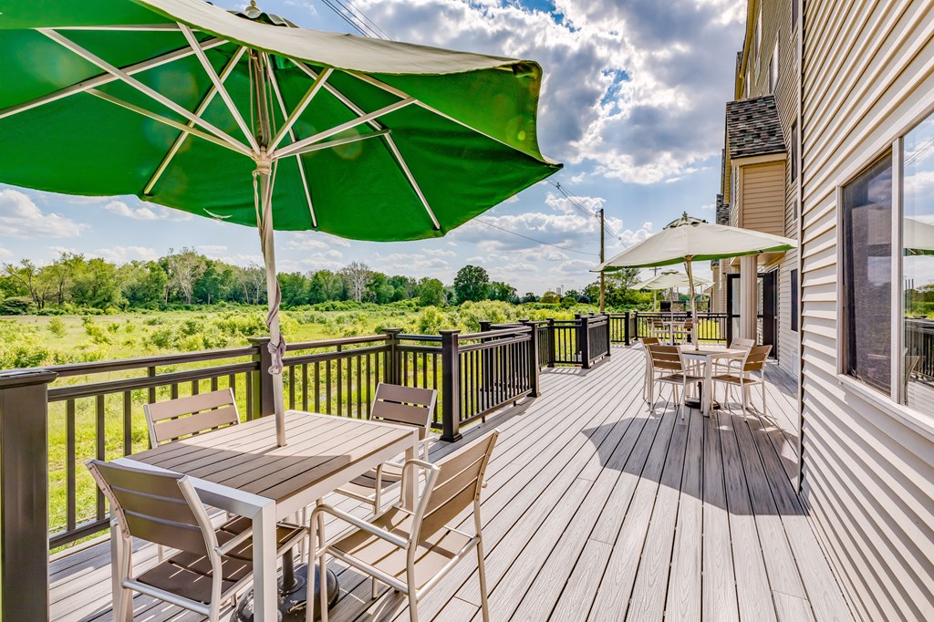 East Lansing Apartments near Michigan State University | The Oaks Apartments