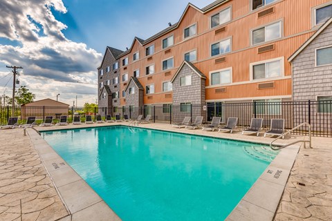 East Lansing Apartments near Michigan State University | The Oaks Apartments