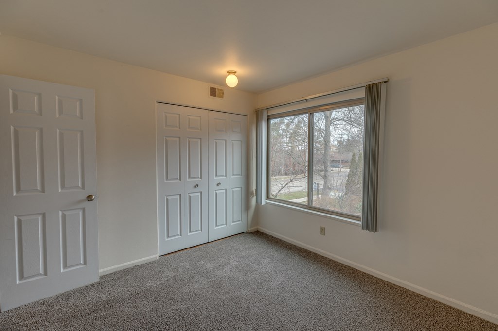 Spacious bedrooms in East Lansing Apartments near Michigan State University | The Pines